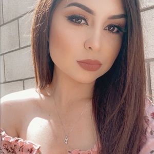 Meet your Posher, Alondra